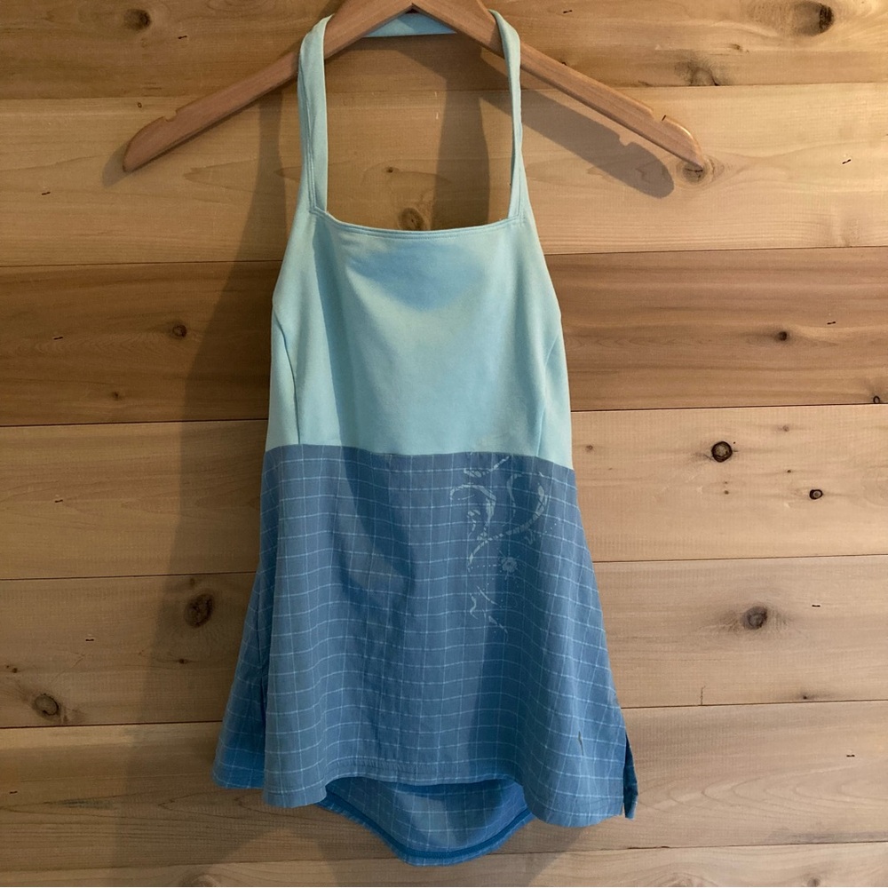 Mountain Hard Wear aqua halter neck bra lined tank top